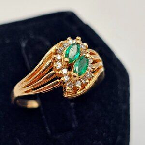 Vintage 14K Gold Emerald & Diamond Cluster Estate Ring